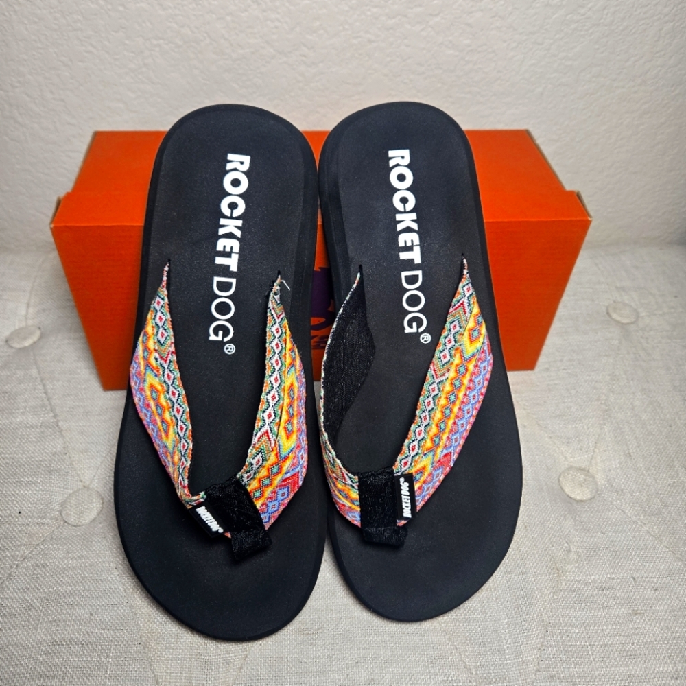 Rocket Dog Black Flip Flops with Multicolor Pattern